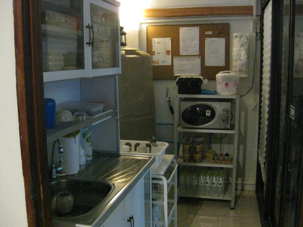 Rest 3 Hostel กรุงเทพมหานคร ภายนอก รูปภาพ